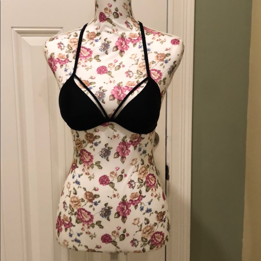 No boundaries black swimsuit top size s